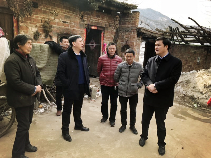 民建“組團”慰問，企業(yè)送溫暖到家